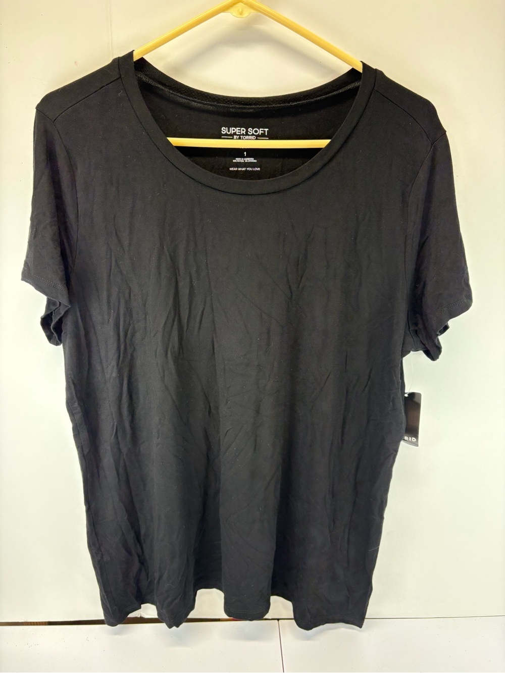 Torrid Super Soft Knit Black Short Sleeve Scoop Neck T-Shirt Size 1 / 1X 14-16